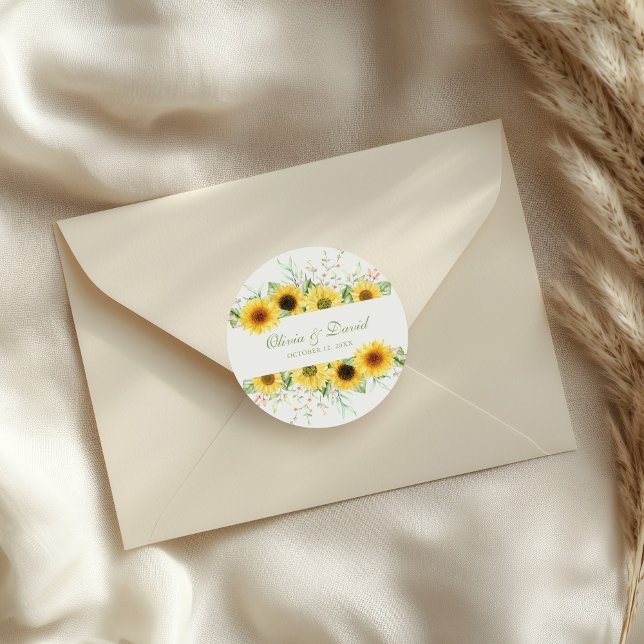 Adesivo Redondo Casamento Rustic Sunflower Delight (Rustic Sunflower Delight Wedding Classic Round Sticker on an elegant wedding envelope.)