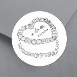 Adesivo Redondo Casamento Whimsical Com Bolo De Vintagem Desenhado<br><div class="desc">Vintage Cake Casado com Vintage. Estes adesivos de casamento redondos personalizados apresentam uma simples ilustração de bolo no estilo vintage no centro, revestidos com as iniciais do monograma do casal e a data de casamento para um toque eterno e elegante. O design minimalista usa uma mistura de fontes clássicas de...</div>