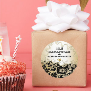 Adesivo Redondo Casamentos tema damasco Dourados e preto-e-claro