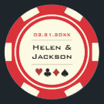 Adesivo Redondo Casino Poker Chip Red e Off White Weds<br><div class="desc">Casar em Las Vegas ou em outra cidade divertida do cassino? Estes adesivos brilhantes,  vermelhos e brancos poderiam fazer uma adição perfeita a uma caixa de favor,  envelope,  buffet doce e muito mais.</div>