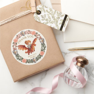 Adesivo Redondo Cavaleiro Caprichoso Menina e Dragão Feliz Anivers