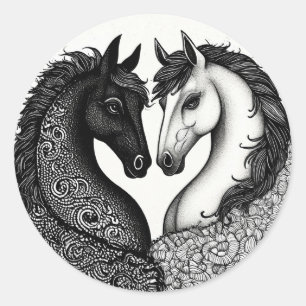 Adesivo Redondo Cavalos Pretos e Brancos 🐴 Dupla Equina Elegante 