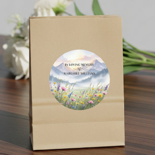 Adesivo Redondo Celebração da Vida Flores Silvestres Montanhas