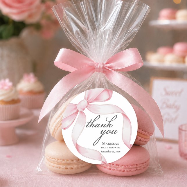 Adesivo Redondo Chá de Bebê com Laço Rosa (elegant pink coquette bow baby shower thank you sticker for party favors and gifts with custom name)