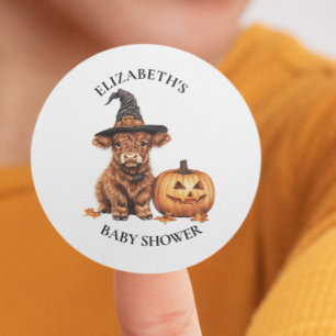Adesivo Redondo Chá de Bebê de Halloween Vaca das Terras Altas em 