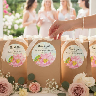 Adesivo Redondo Chá de Bebê Lírio de Água Rosa e Perereca