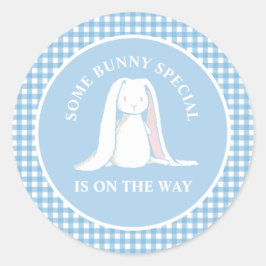 Adesivo Redondo Chá de fraldas de gingham azul Bunny