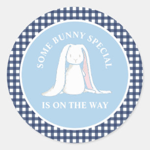 Adesivo Redondo Chá de fraldas de gingham azul Bunny