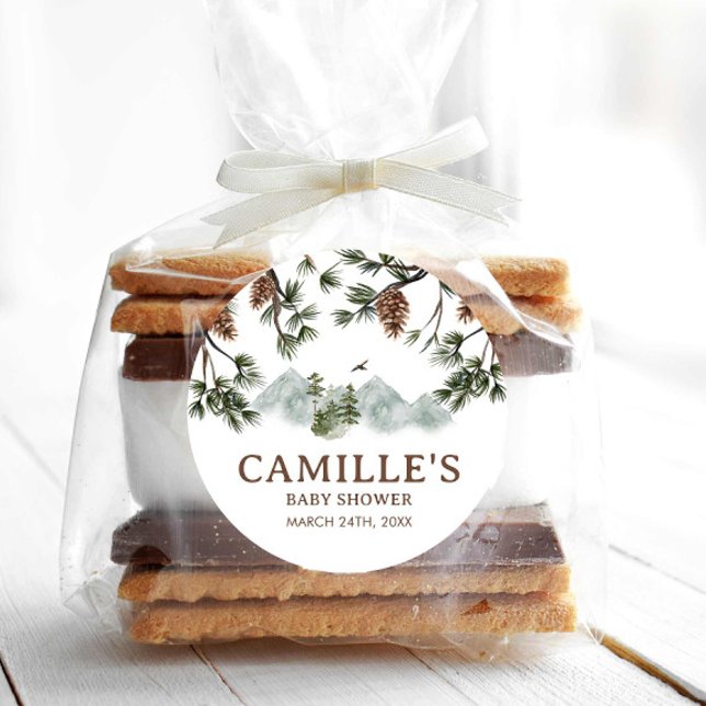 Adesivo Redondo Chá de fraldas de Menino das Montanhas Woodland (Mountain Forest Baby Shower favor round sticker)