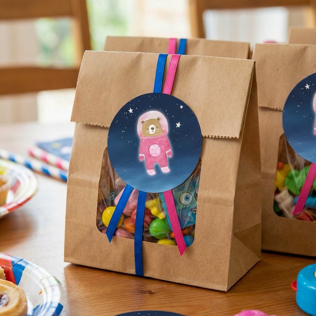 Adesivo Redondo Chá de fraldas do Espaço do Urso do Astronauta Ros (Pink Astronaut Bear Space Baby Shower Classic Round Sticker.)