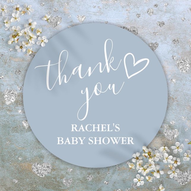 Adesivo Redondo Chá de fraldas Dusty Blue Boy Script Heart Obrigad (Dusty Blue Boy Baby Shower Script Heart Thank You Classic Round Sticker)