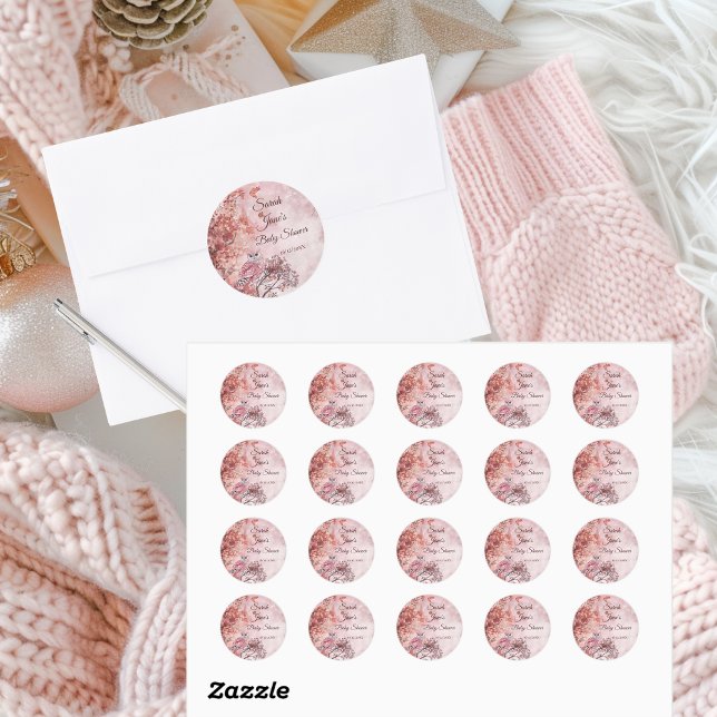 Adesivo Redondo Chá de fraldas moderno da floresta de inverno rosa (Round Pink Baby Shower Stickers)