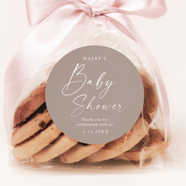 Adesivo Redondo Chá de fraldas Neutro de Gênero de Script Moderno (Modern Script Boho Gender Neutral Baby Shower Sticker.)