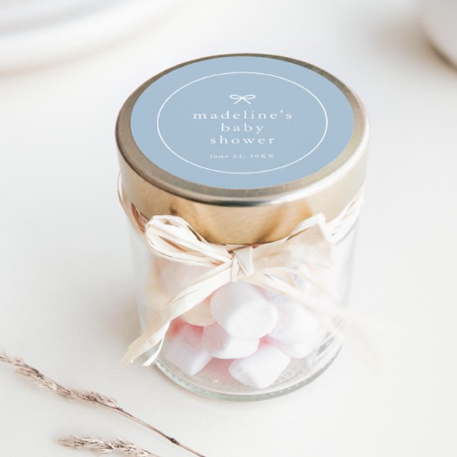 Adesivo Redondo Chá de fraldas Simples de Meninos Azuis Elegante (Simple bow dusty blue boys baby shower favor or envelope stickers.)