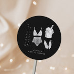 Adesivo Redondo Chá de panela preto para Lingerie moderna<br><div class="desc">Lingerie Negra Chá de panela Clássica Arredondada Mantenha-se pronto para adicionar um traço de asas à sua cesta com este Convite para Chás Negra Moderna! É a mistura definitiva de chic e brincalhão, perfeita para um chá de panela temático ou festa de solteira lingerie. O elegante design preto define um...</div>