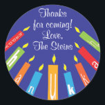 Adesivo Redondo Chanucá Stickers (1/2" ou 3") Coloridos<br><div class="desc">Etiquetas de Hanukkah, "Velas Felizes e Coloridas de Hanukkah." Personalize alterando o tamanho, estilo, cor e texto da fonte. Tantos usos: De e para os adesivos de presentes, Obrigado aos adesivos nas bolsas de tratamento, Tópicos de Bolo (colar no estojo pesado, colar na ponta do dente da fita na parte...</div>