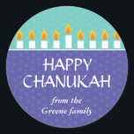 Adesivo Redondo Chanukah Menorah Sticker<br><div class="desc">Acenda a menorah e compartilhe sua alegria com Chanukah. Uma mensagem de feriado coroada por um impressão Chanukah menorah totalmente iluminado contra painéis de roxo e chalé com um padrão sutil de círculo. Disponível em cores alternativas com postagem,  cartões de fotos,  cartões e rótulos correspondentes.</div>