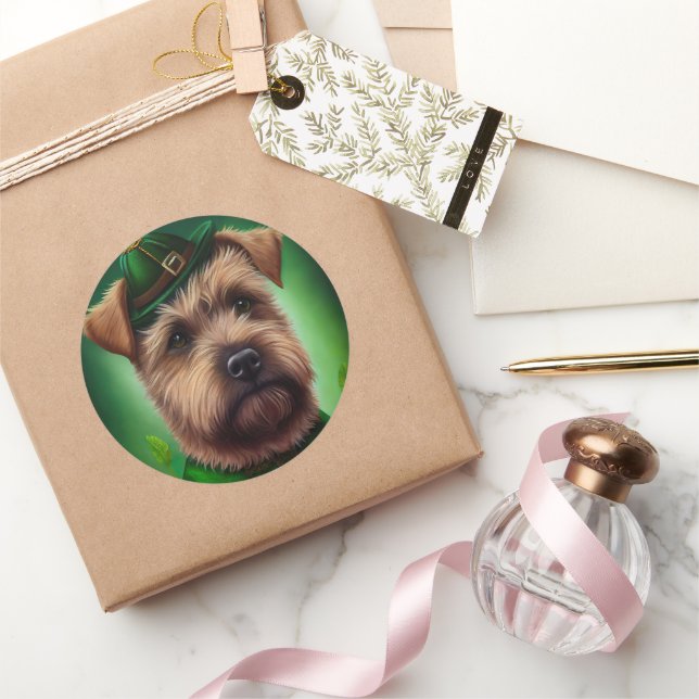 Adesivo Redondo Chesapeake Bay Terrier na Rua. (Presentear)