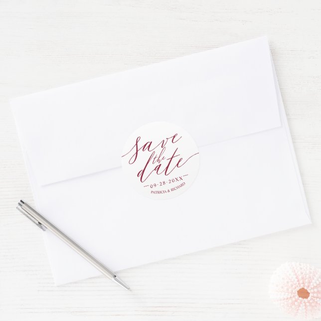 Adesivo Redondo Chic Script Casamento Salvar A Data (Envelope)