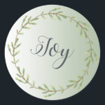 Adesivo Redondo Chic Script Joy Foliage Wreath Green Christmas<br><div class="desc">Vedante de envelope festivo de Natal ou adesivo de presente com o texto 'Joy' na caligrafia manuscrita em chic, num fundo verde brilhante e um toque de na moda da coroa verde do pinheiro. Se precisar de ajuda ou produtos correspondentes, entre em contato conosco em happydolphinstudio.com. Desenvolvido exclusivamente para você...</div>