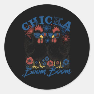 Adesivo Redondo Chicka Boom Boom Galinha Patriótica 4 De Julho Dos