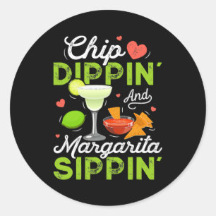 Adesivo Redondo Chip Dippin' E Margarita Sippin' Engraçado Cinco D
