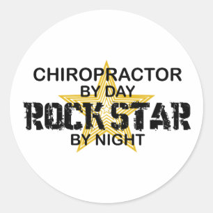 Adesivo Redondo Chiropractor Rock Star por Noite