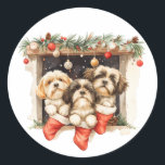 Adesivo Redondo Christmas Shih Tzu Dogs<br><div class="desc">Uma bela ilustração cartoon dos cães Shih Tzu vestida para o Natal. Perfeito para amantes de animais de estimação ou pais de cães durante o feriado.</div>