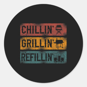 Adesivo Redondo Churrasco Fumante Chillin' Grillin' Refillin'