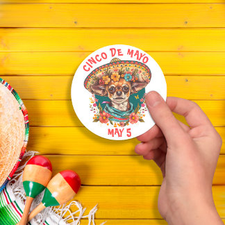 Adesivo Redondo Cinco de Mayo Chihuahua Vestindo Sombrero & Serape