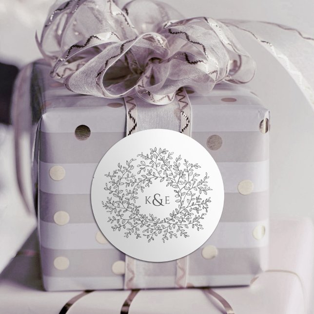 Adesivo Redondo Cinza Charcol mão desenhada monograma de folha cas (Criador carregado)