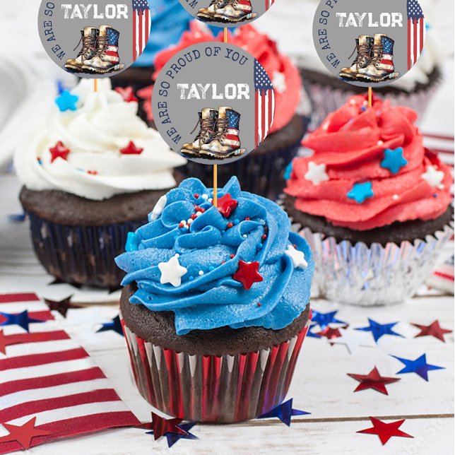 Adesivo Redondo Cinzas de Bandeiras de Botas Militares Indo Festa (Gray patriotic US flag combat boots proud personalized name army military party cupcake pick sticker)