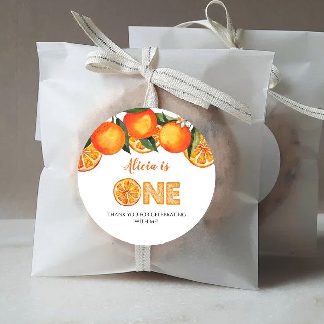 Adesivo Redondo Clássico Laranja Fofo de Primeiro  (Criador carregado)