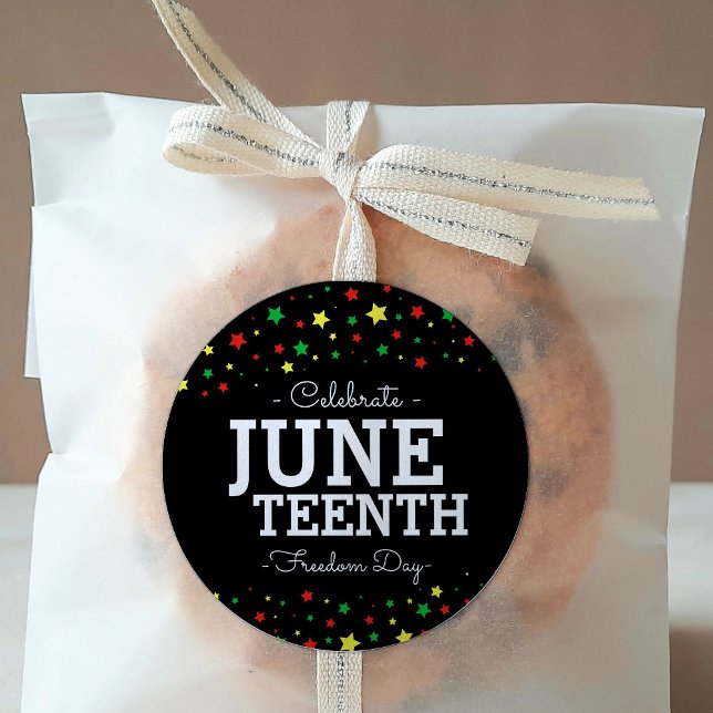 Adesivo Redondo Cluster de Estrelas Celebra a 12.ª RYGB Preta (Criador carregado)