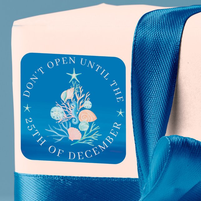 Adesivo Redondo Coastal Beach Seashell não abre até o Natal (Coastal Beach Seashell Don't Open Until Christmas Classic Round Sticker)