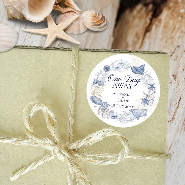 Adesivo Redondo Coastal Wedding Favor Blue Gold Sticker (Coastal Wedding Favor Blue Gold Sticker)