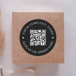 Adesivo Redondo Código de QR de Link de Site Nome de Negócio Mínim<br><div class="desc">Simples adesivo comercial com o link do seu site de código QR. Para uma personalização mais avançada deste design,  clique no BOTÃO FERRAMENTA DESIGN AZUL acima! Itens correspondentes também estão disponíveis.</div>