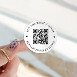 Adesivo Redondo Comprar O Botão De Código QR Da Noite A Drink<br><div class="desc">Avise a todos que podem comprar uma bebida para a noiva com este código QR!</div>