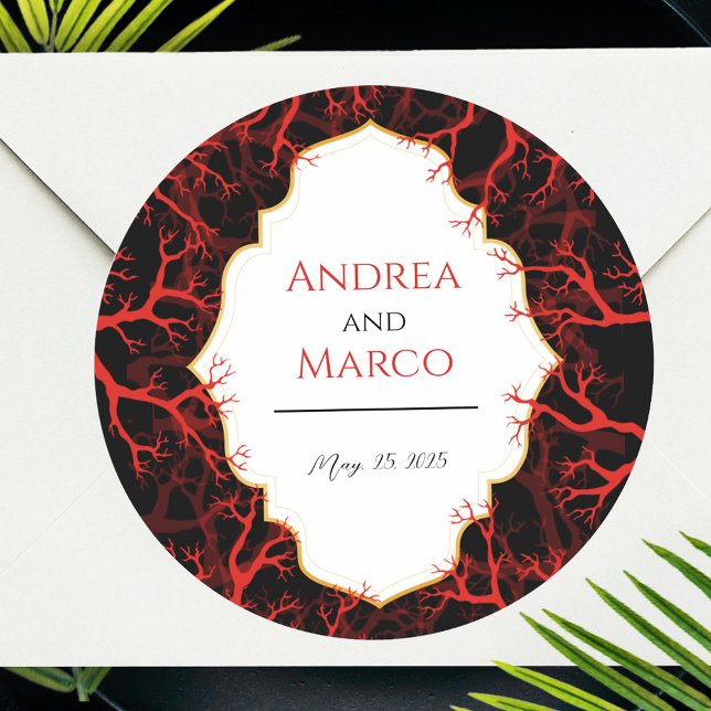 Adesivo Redondo Convite para Casamento Gótico Vermelho e Negro Esc (Red and Black Gothic Dark Wedding Invitation Classic Round Sticker)