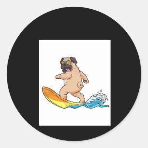 Adesivo Redondo Copos de Vestida de Pug Surfing Surf Pug