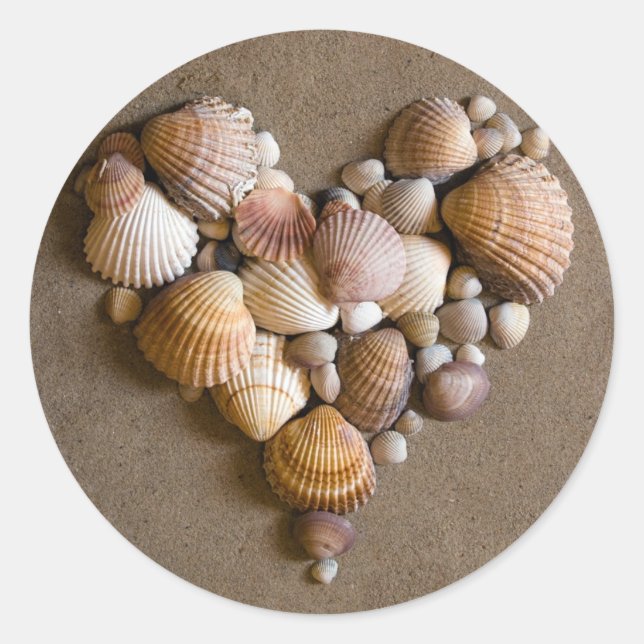 Adesivo Redondo Coração do namorados feito com conchas (Frente)