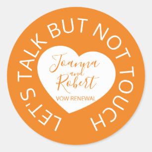 Adesivo Redondo Coração laranja de acolhimento para hóspedes dista