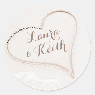 Adesivo Redondo Coração no casamento de praia da areia