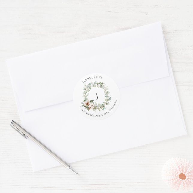 Adesivo Redondo Cotton Winter Greenery Wreath Monograma Classic Ro (Envelope)