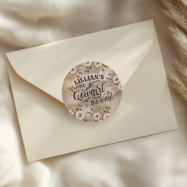 Adesivo Redondo Cowgirl Boho Floral Western Script (A Cowgirl is on the Way Sticker with western script typography and boho floral elements)