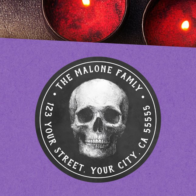 Adesivo Redondo Crânio Halloween endereço de devolução preto (Skull Halloween black return address Classic Round Sticker)