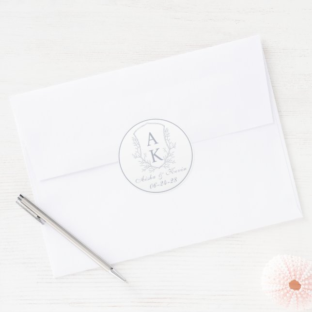 Adesivo Redondo Crest Monograma Dusty Casamento Azul (Envelope)