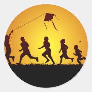 Adesivo Redondo Crianças voando pipa