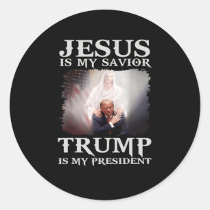 Adesivo Redondo Criminoso Condenado Jesus é Meu Salvador Trump é M