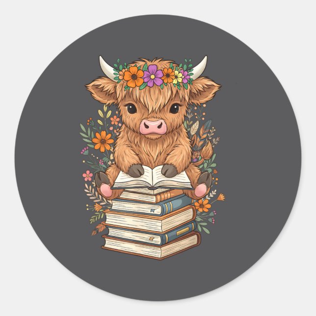 Adesivo Redondo Cute Baby Highland Cow Reading Book Librarian Book (Frente)